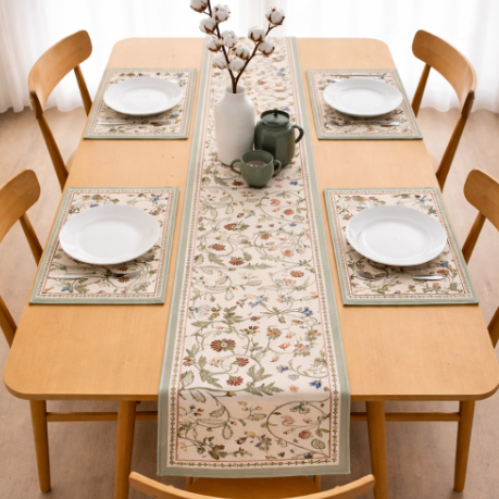 Heritage Weave Tabler runner with Mats